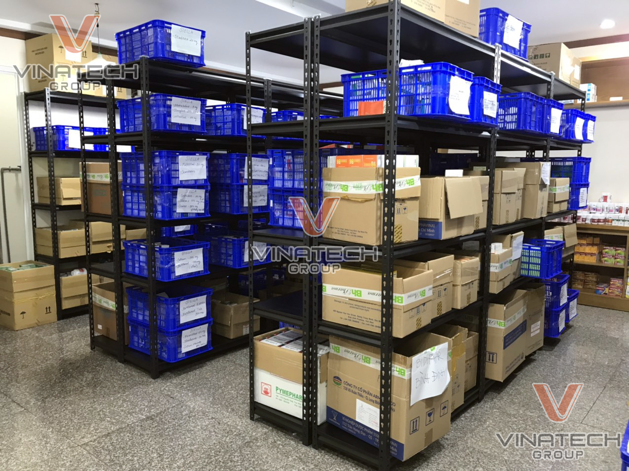 Kệ sắt V lỗ Quãng Ngãi