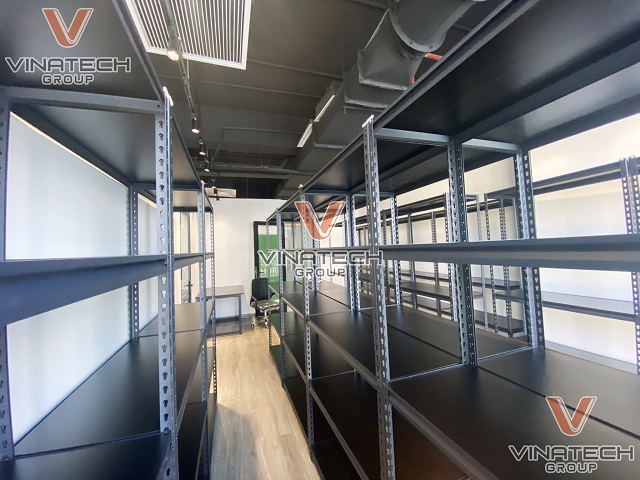 kệ sắt V lỗ Hà Nội 4