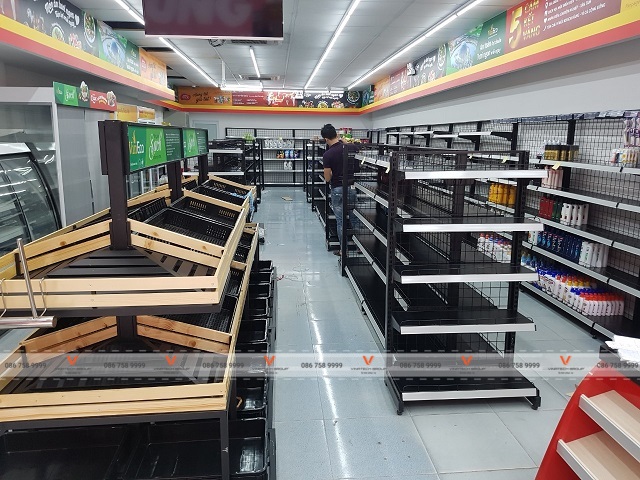kệ siêu thị tại siêu thị Winmart+ tỉnh Quảng Trị 1