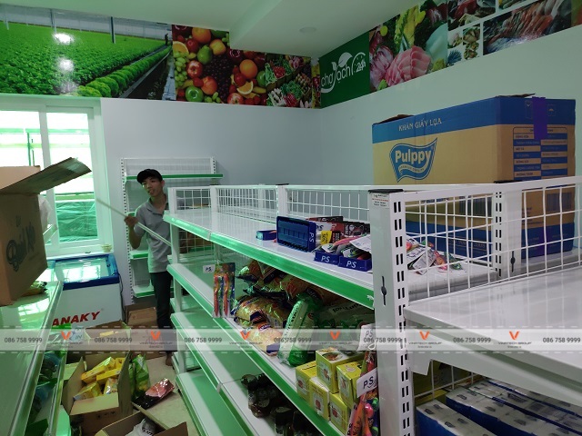kệ siêu thị tại siêu thị chợ sạch 24h TPHCM 1