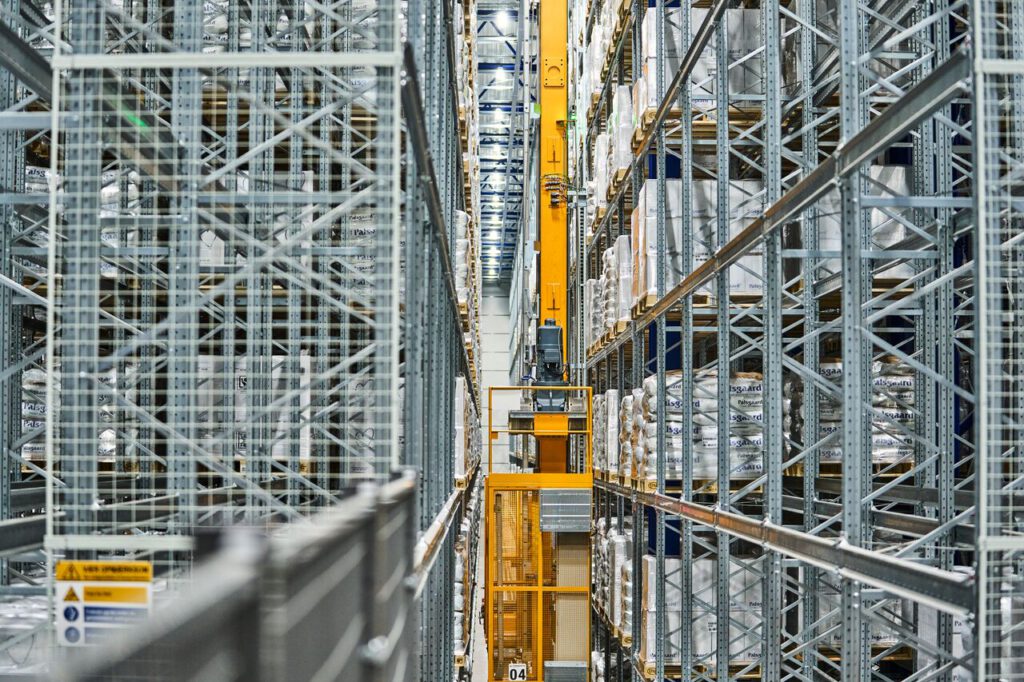 Stacker Crane là gì? Đặc điểm và nguyên lý hoạt động