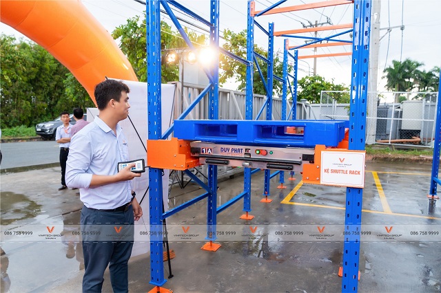 Batch picking là gì? Cách thức hoạt động, ưu điểm nổi bật Batch picking là gì? Cách thức hoạt động, ưu điểm nổi bật