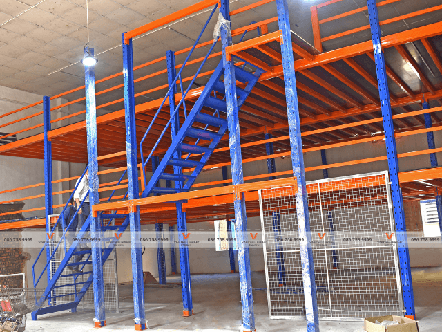Kệ kho hàng tại công ty May 10 KCN Sài Đồng Quận Long Biên TP Hà Nội 2