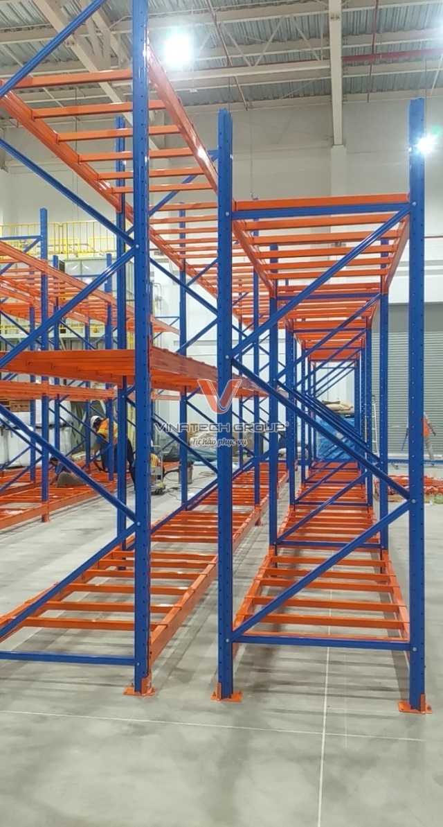 kệ kho hàng tại KCN Cam Liên huyện Lệ Thủy tỉnh Quảng Bình 4