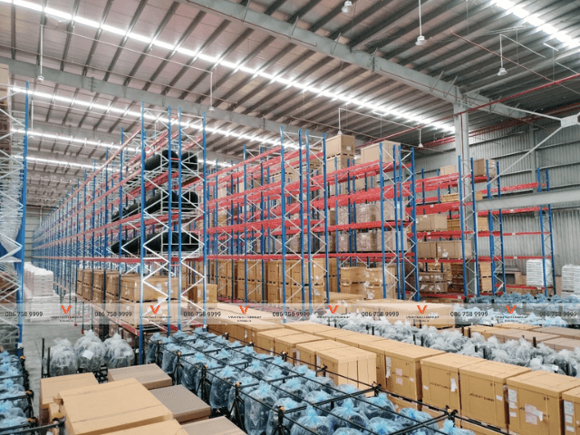 Quản lý kho hàng trong Logistics