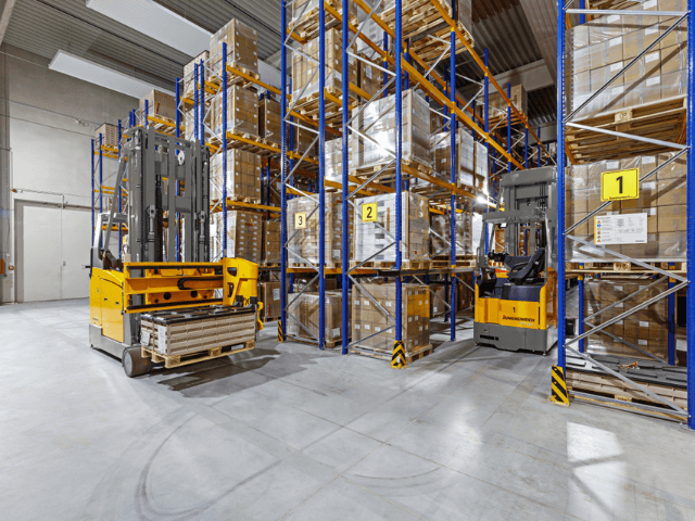 xe nâng công nghiệp