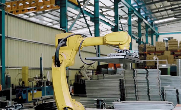 Vinatech Group integrates automatic machinery and equipment