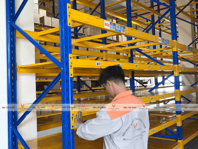 kệ công nghiệp 