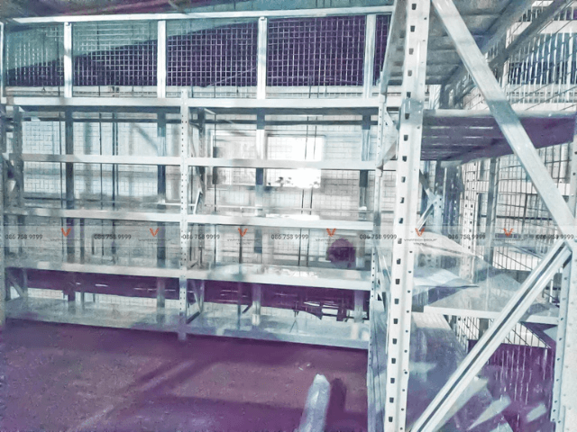 kệ kho hàng tại công ty TNHH Việt Nam Iritani TP Hà Nội 5