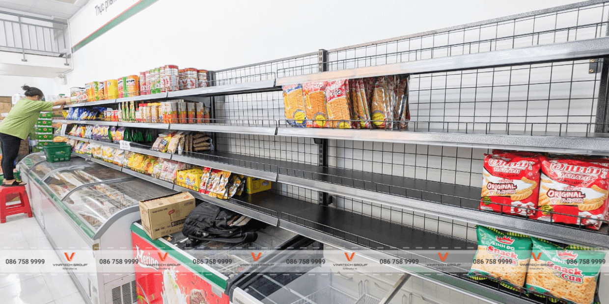 kệ siêu thị tại siêu thị Co.op Food CC Centum Weal TPHCM 3