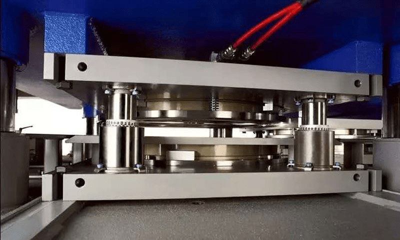 khuôn mẫu đột dập